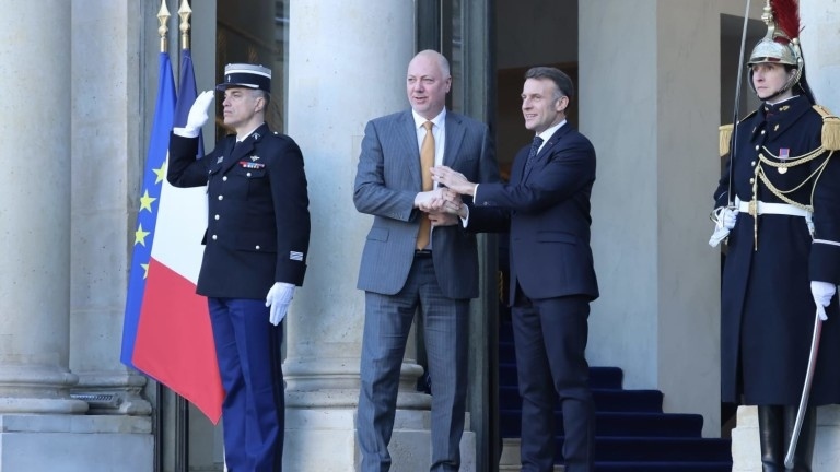 Желязков се срещна с Макрон в Париж за срещата на Коалицията на желаещите