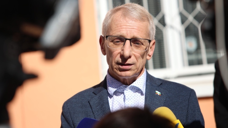 Николай Денков: Пълна подкрепа за иранския народ!