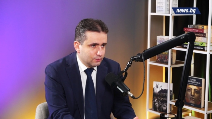 Божидар Божанов: Борисов го е яд, че заложените на служебния кабинет бомби започнаха да гърмят при редовния