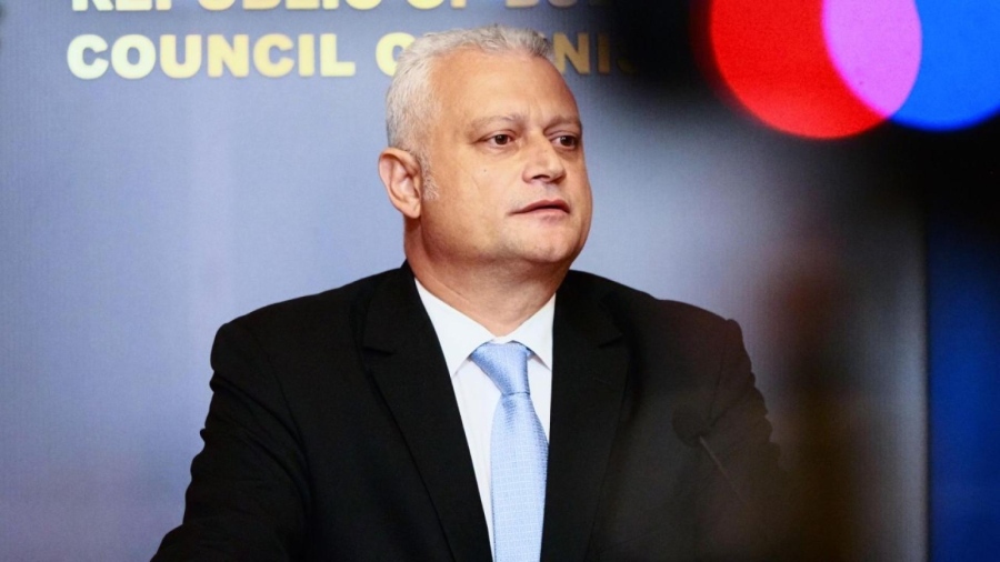 Службите обясняват оказван ли е натиск по случая \