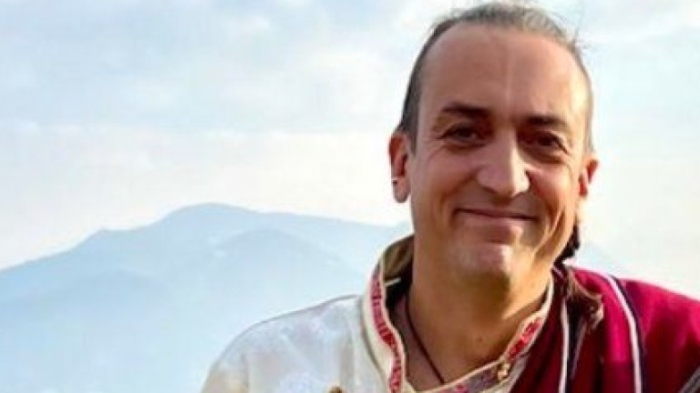 Намесиха и Макрон в \