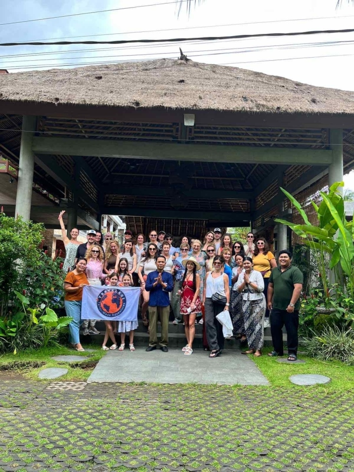 Български туристи са блокирани и на остров Бали
