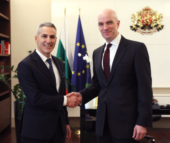 Гюров проведе среща с посланика на Обединеното кралство Натаниел Копси