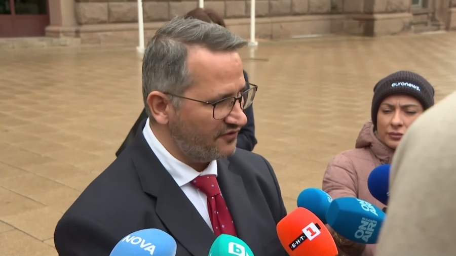 Хлябът и свинското няма да поскъпват