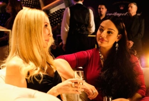 Ружа Игнатова – борба до край или бягство с парите?